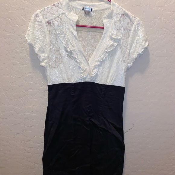 Business dress - Picture 1 of 3